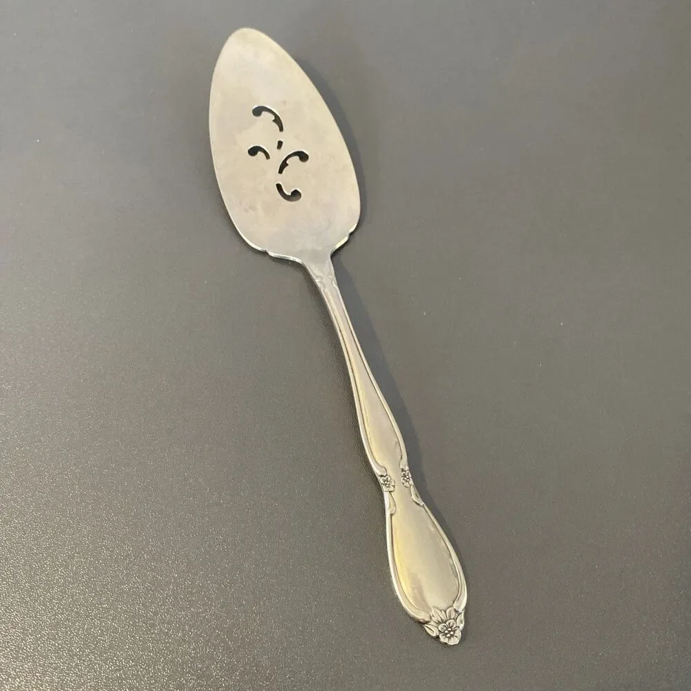 Vintage Oneida Community Stainless Floral Slotted Cake/Pie Server 9.5